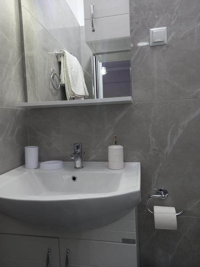Kosta Apartments ซารานเดอ ภายนอก รูปภาพ
